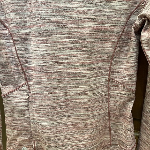 Lululemon NEW athletic long sleeve top sz M - Picture 5 of 11
